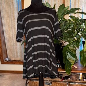 LuLaRoe Gray Boxy Tunic Top
